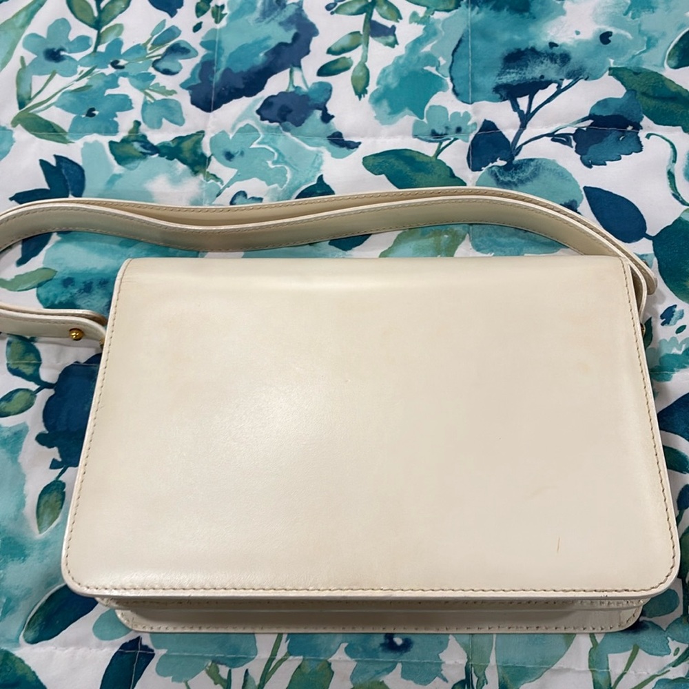 Elegant Vintage Celine White Leather Shoulder Bag - Picture 8 of 16